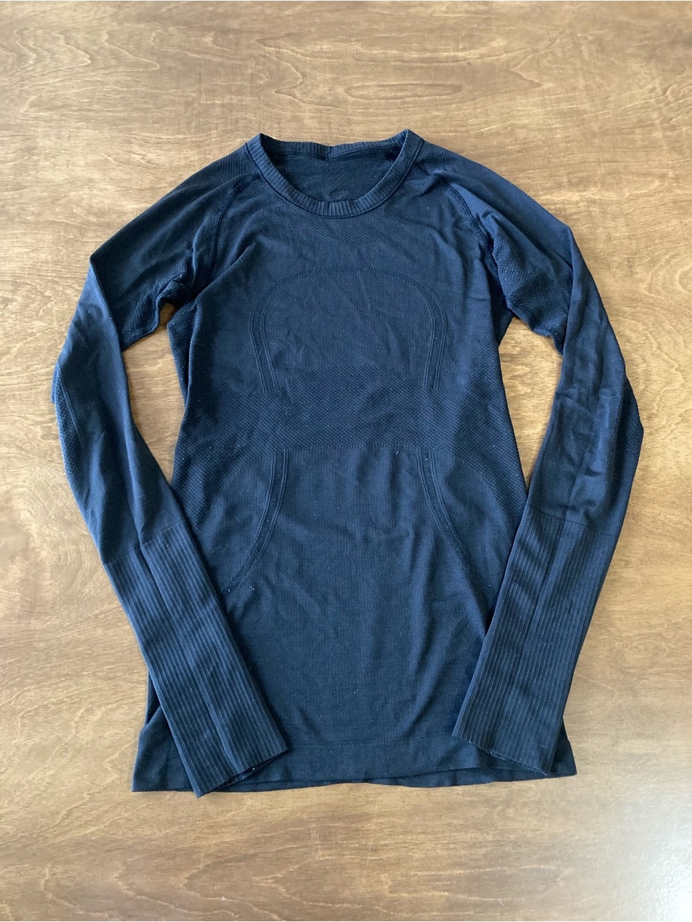 Lululemon black swiftly Long Sleeve 4